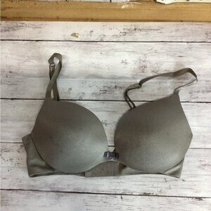 Goth y2k indie normcore gorpcore fisherman Women’s Victoria’s Secret bra 32D
